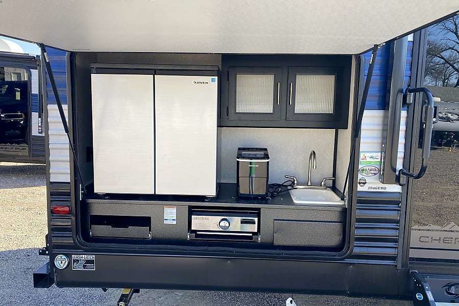 Photo 10 - 2021 Cherokee Travel Trailer rental photo 12