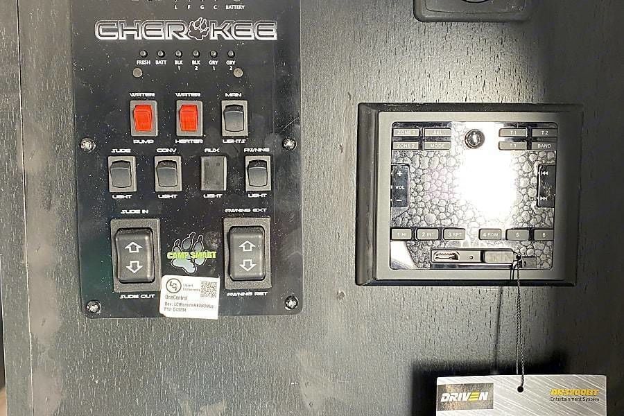 Photo 13 - 2021 Cherokee Travel Trailer rental photo 15