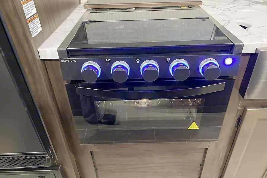 Photo 6 - 2021 Cherokee Travel Trailer rental photo 8