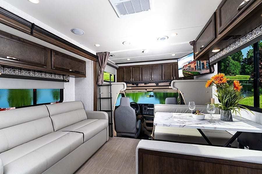 Photo 9 - 2022 Gulfstream Class C Motorhome rental photo 11