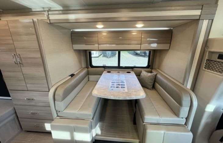 Photo 0 - 2020 Thor Class C Motorhome rental photo 7