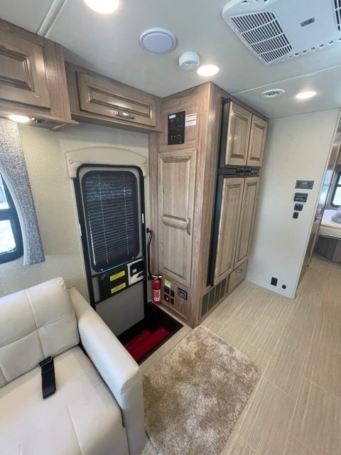 Photo 14 - 2020 Jayco Class C Motorhome rental photo 16