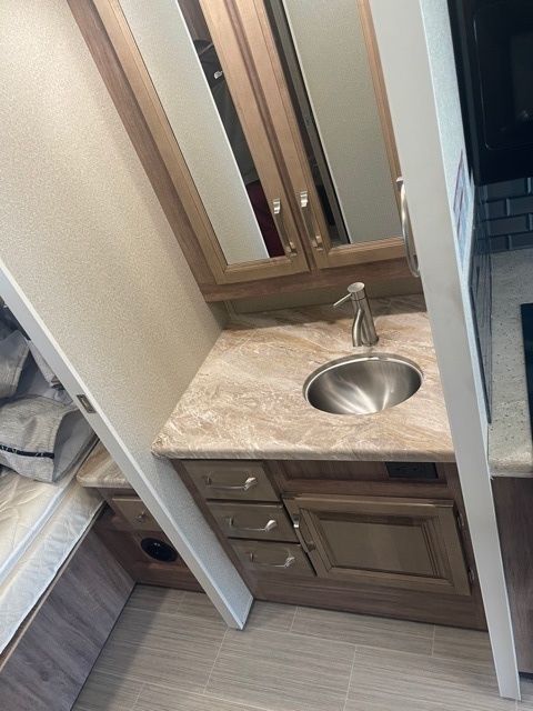 Photo 15 - 2020 Jayco Class C Motorhome rental photo 17