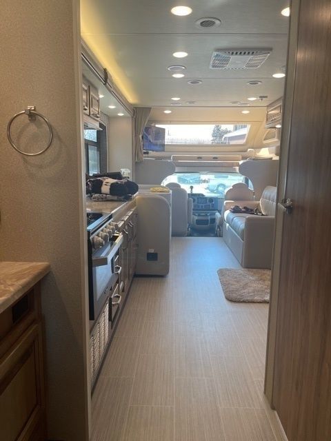 Photo 24 - 2020 Jayco Class C Motorhome rental photo 26