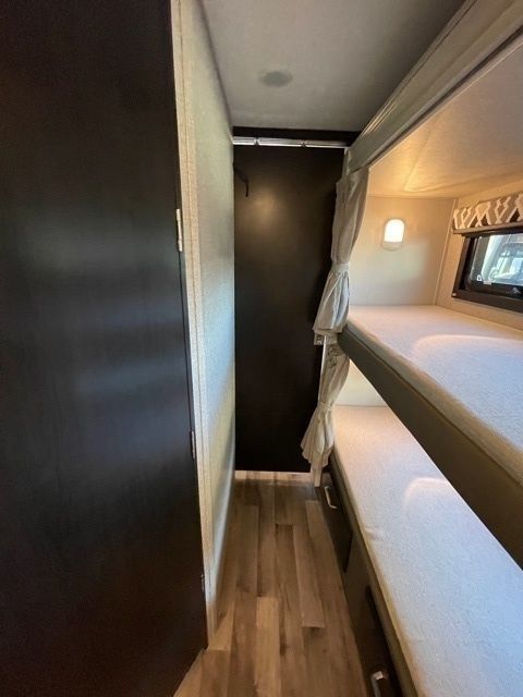 Photo 8 - 2022 Jayco Class C Motorhome rental photo 10