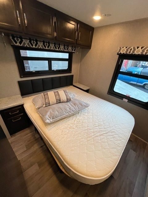 Photo 14 - 2022 Jayco Class C Motorhome rental photo 16