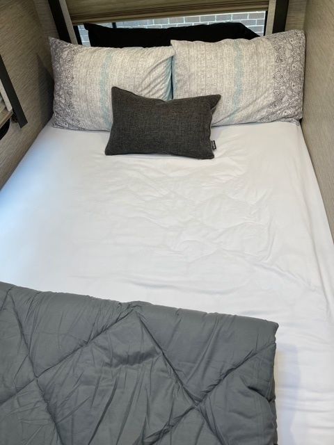 Photo 5 - 2021 Thor Motor Coach Class C Motorhome rental photo 7