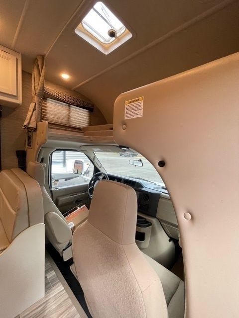 Photo 21 - 2021 Thor Motor Coach Class C Motorhome rental photo 23