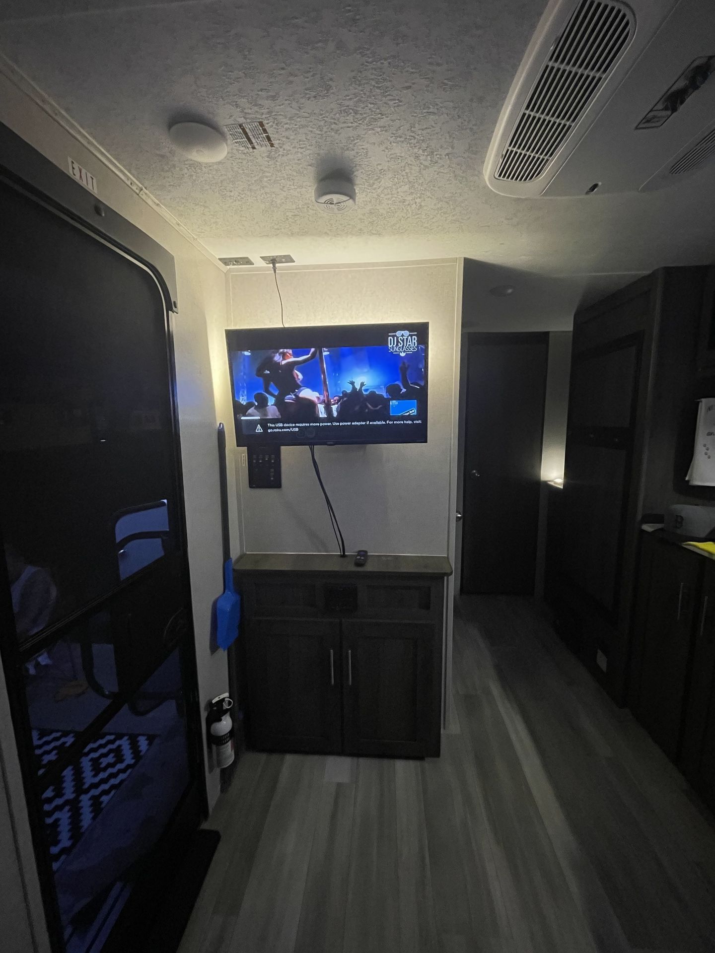 Photo 17 - 2021 Coachmen Travel Trailer rental photo 21
