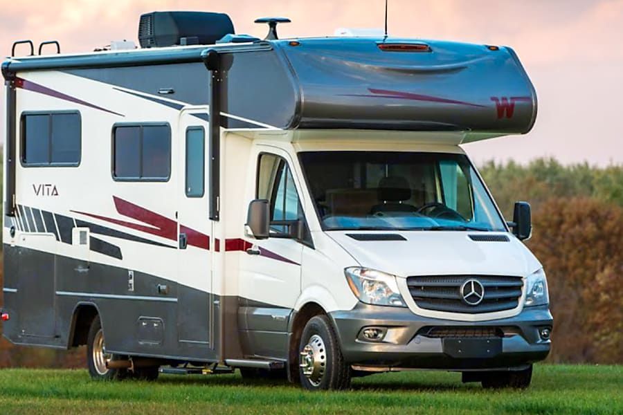 Photo 0 - 2020 Winnebago Class C Motorhome rental photo 2