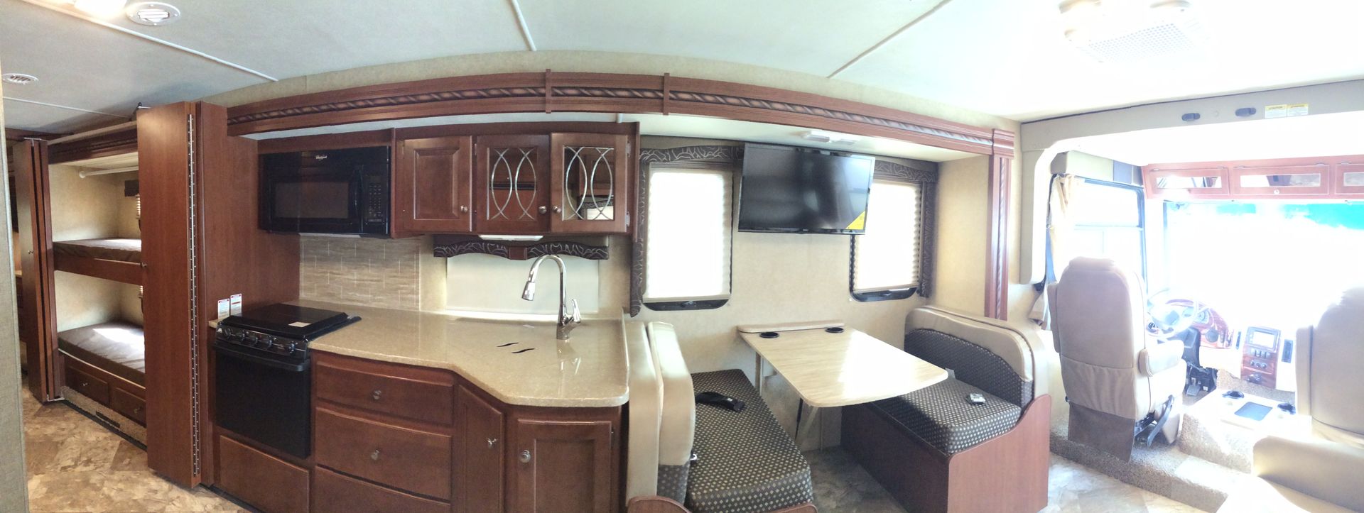 Photo 1 - 2020 Thor Motor Coach Class A Motorhome rental photo 3