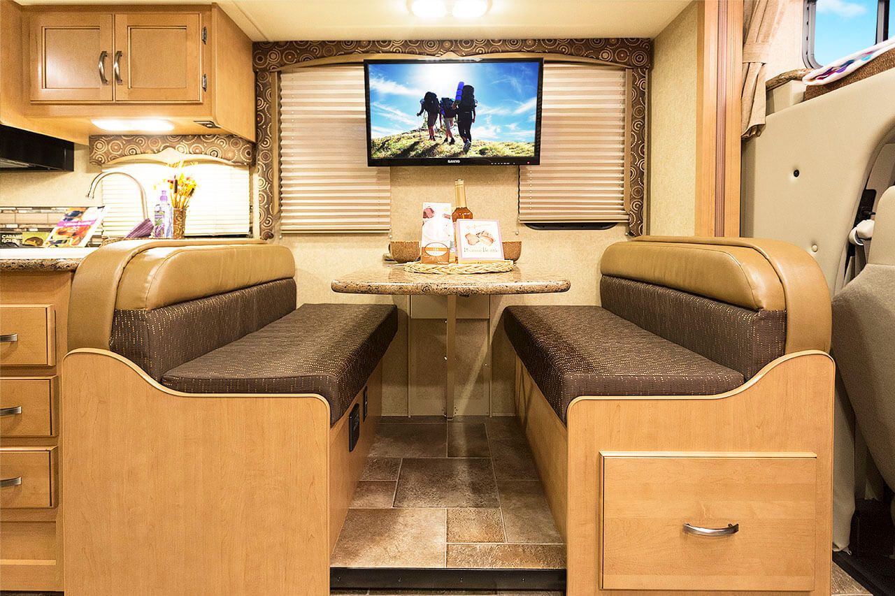 Photo 4 - 2020 Four Winds Class C Motorhome rental photo 6