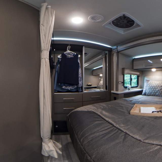 Photo 2 - 2020 Thor Motor Coach Class C Motorhome rental photo 4