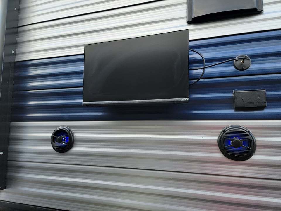 Photo 20 - 2022 Forest River Travel Trailer rental photo 22