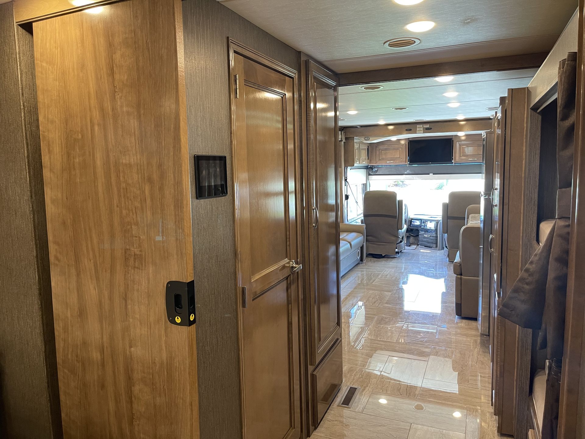 Photo 18 - 2020 Thor Class A Motorhome rental photo 19