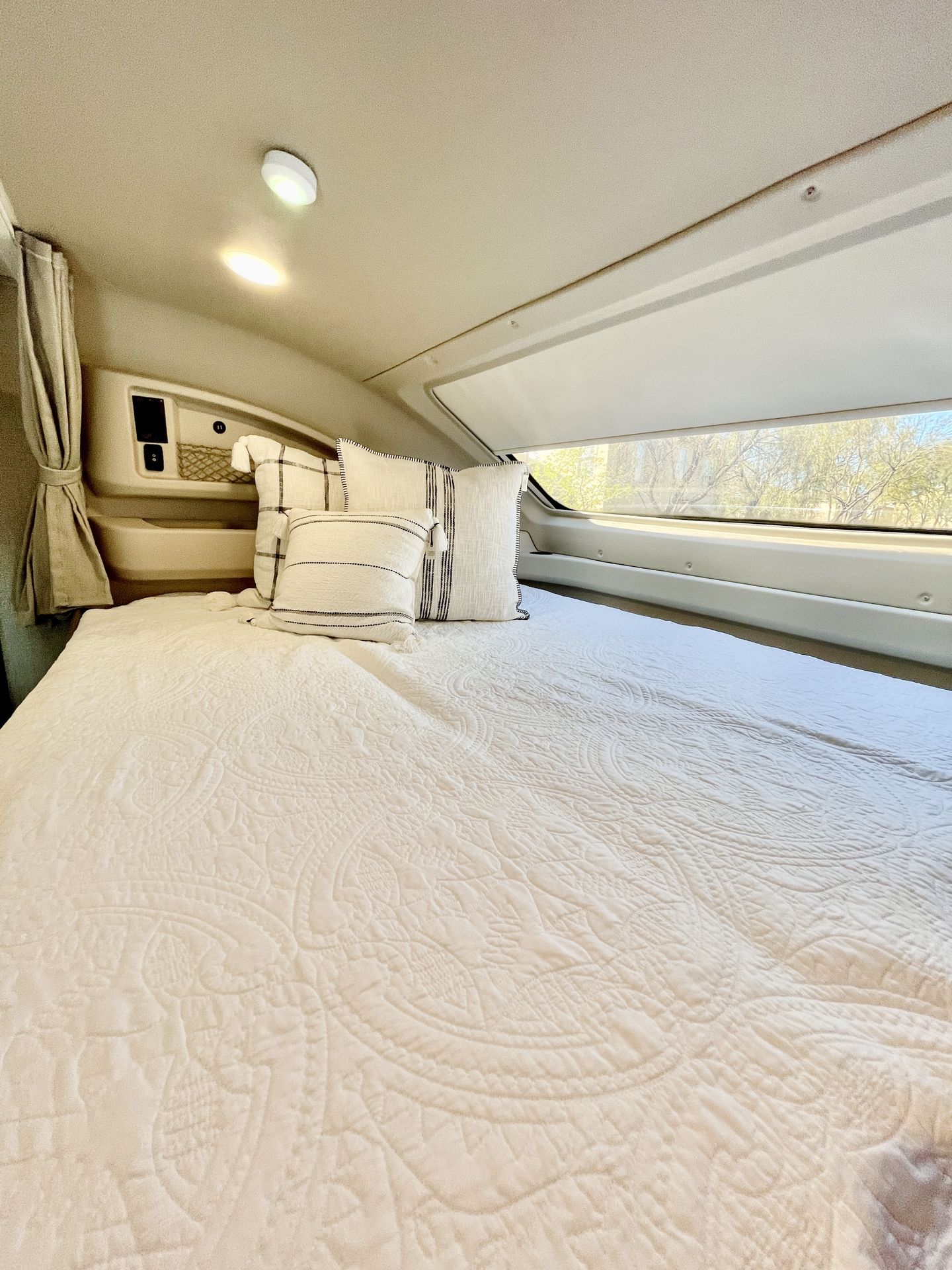 Photo 48 - 2021 Entegra Coach Class C Motorhome rental photo 50