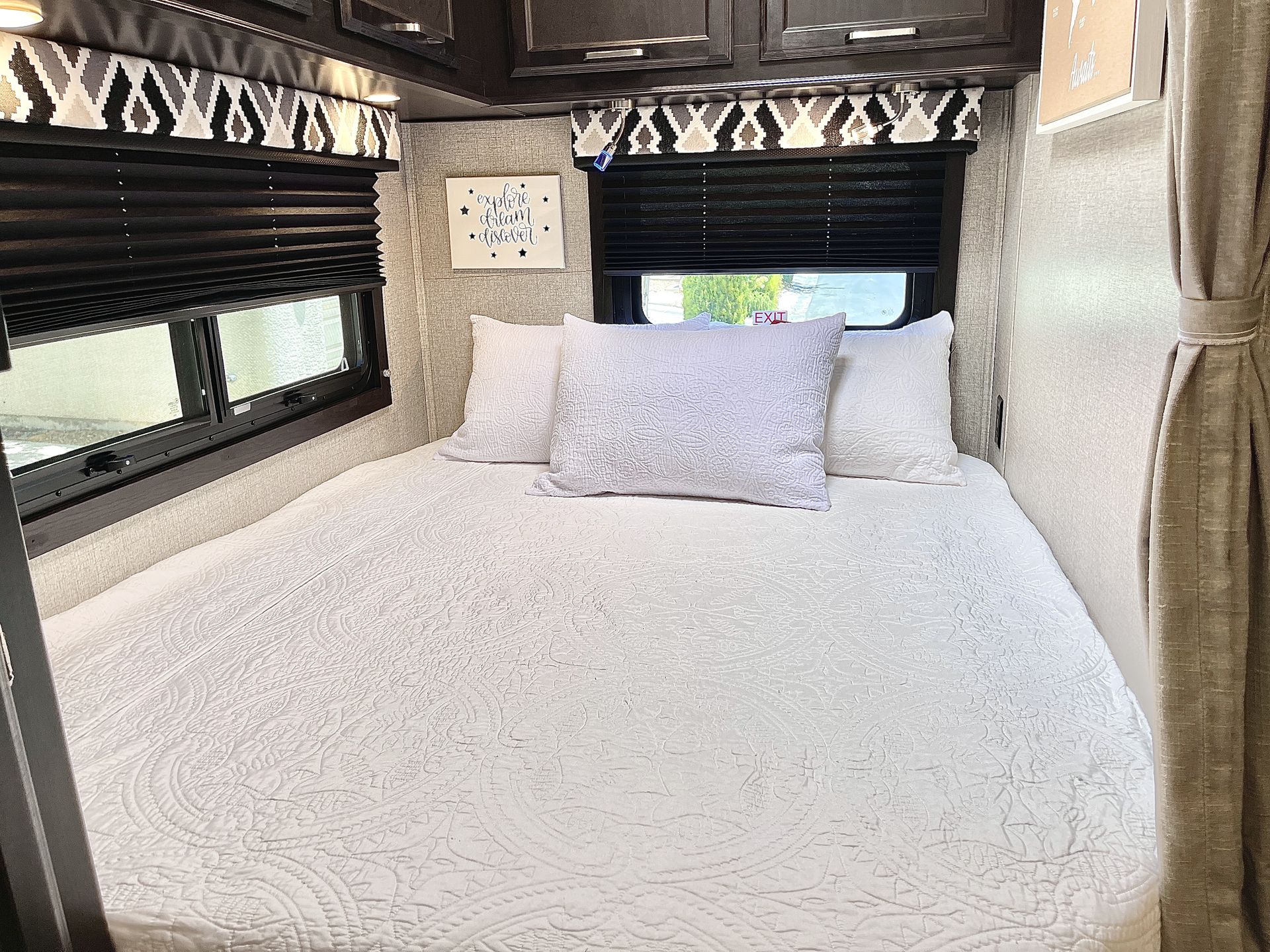 Photo 54 - 2021 Entegra Coach Class C Motorhome rental photo 56