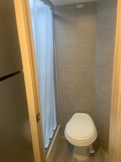 Photo 4 - 2021 Winnebago Micro Minnie Travel Trailer rental photo 6