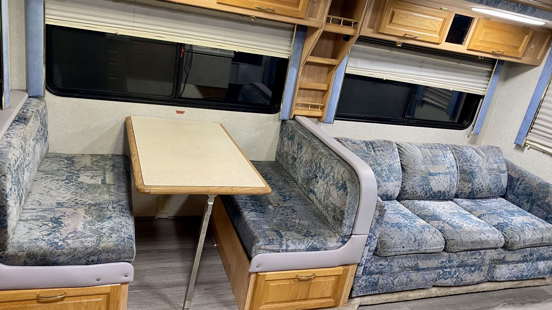 Photo 11 - 1997 National Class A Motorhome rental photo 13