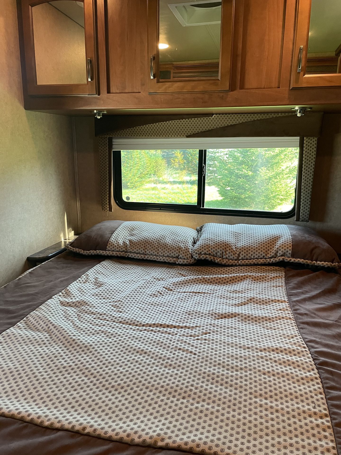 Photo 2 - 2013 Jayco Class C Motorhome rental photo 20