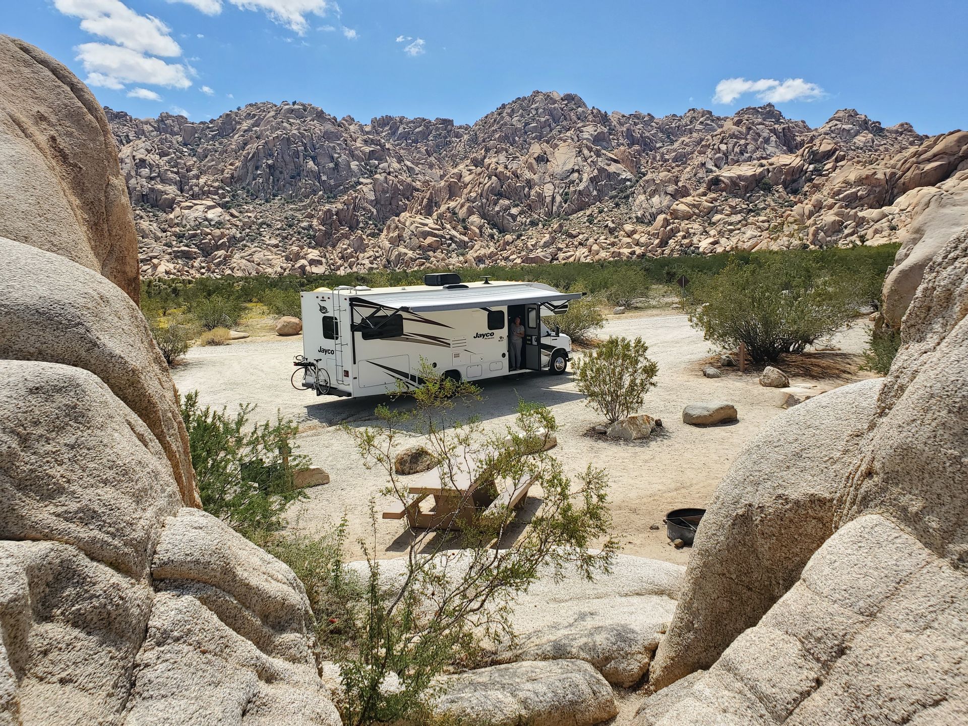 Photo 4 - 2019 Ford Class C Motorhome rental photo 6