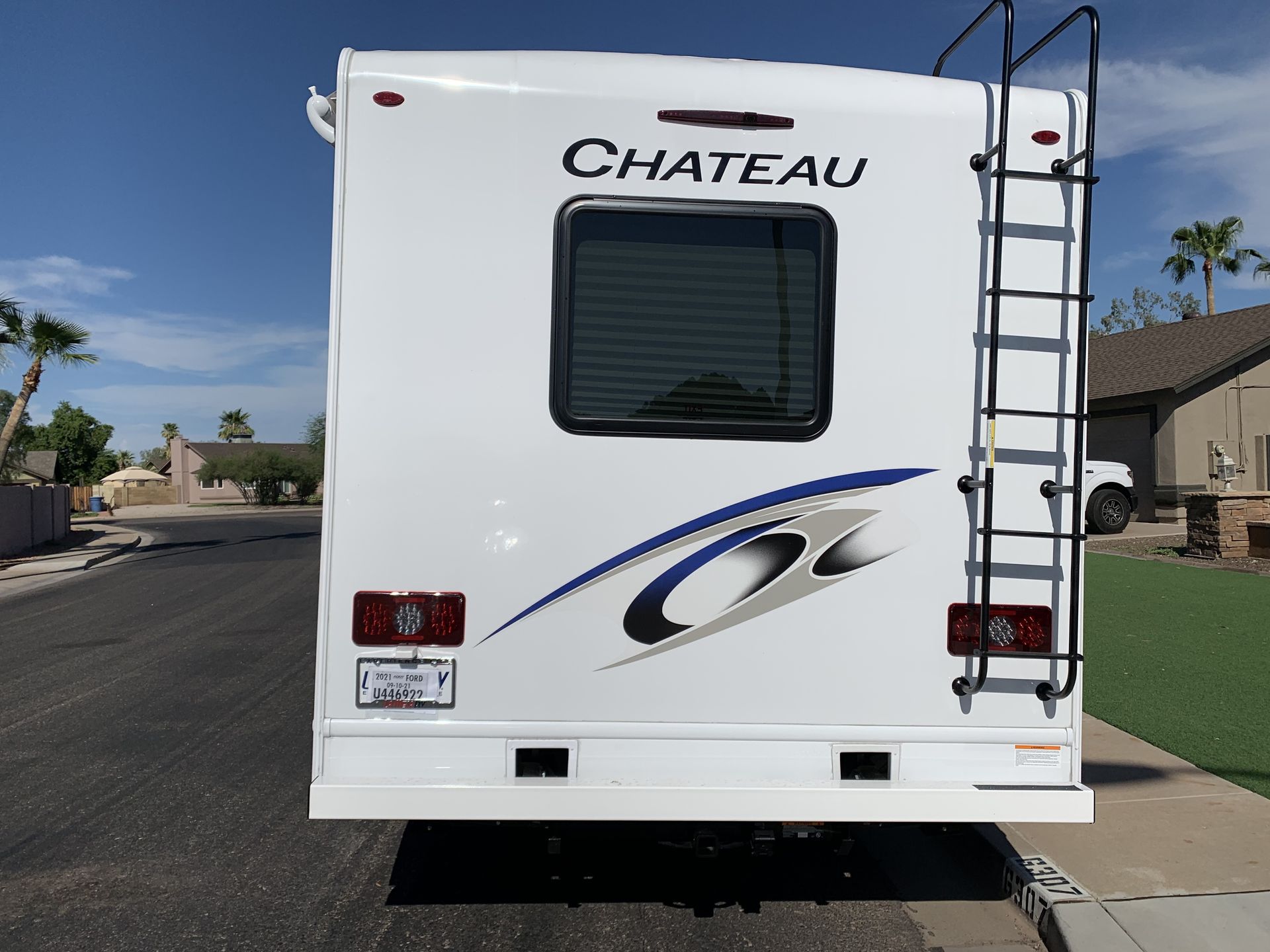 Photo 1 - 2022 Ford Class C Motorhome rental photo 3