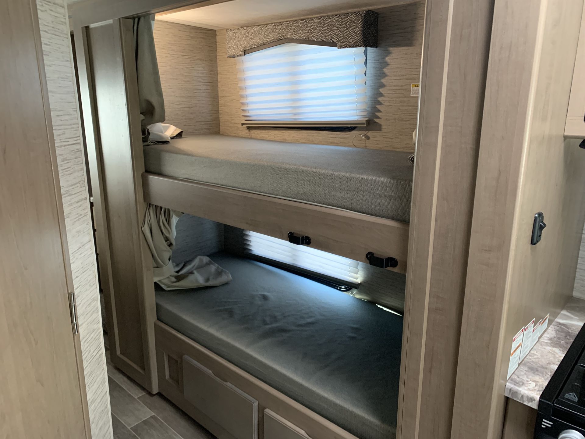 Photo 6 - 2022 Ford Class C Motorhome rental photo 8
