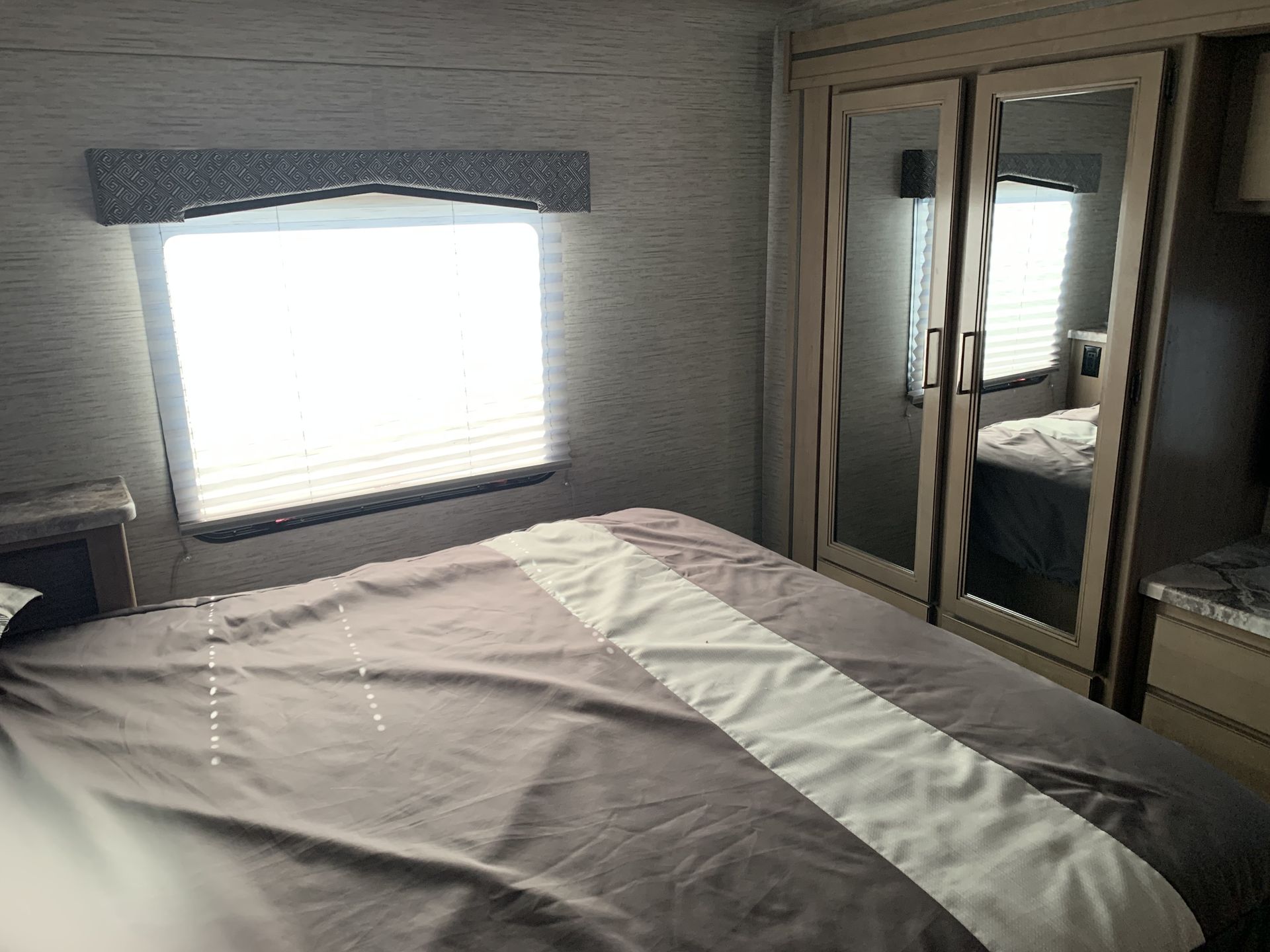 Photo 9 - 2022 Ford Class C Motorhome rental photo 11