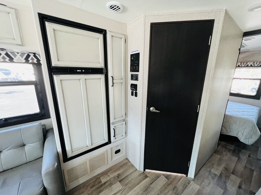 Photo 23 - 2021 Jayco Class A Motorhome rental photo 25