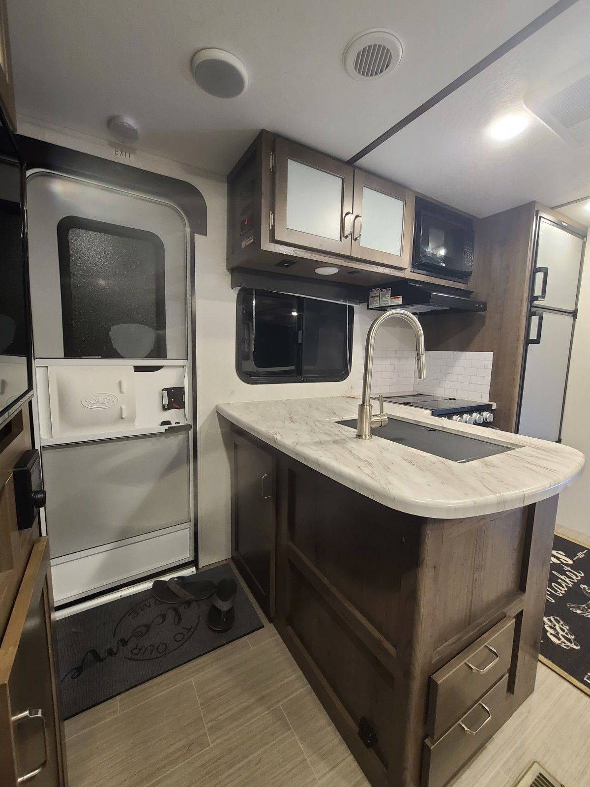 Photo 11 - 2020 Keystone Rv Travel Trailer rental photo 13