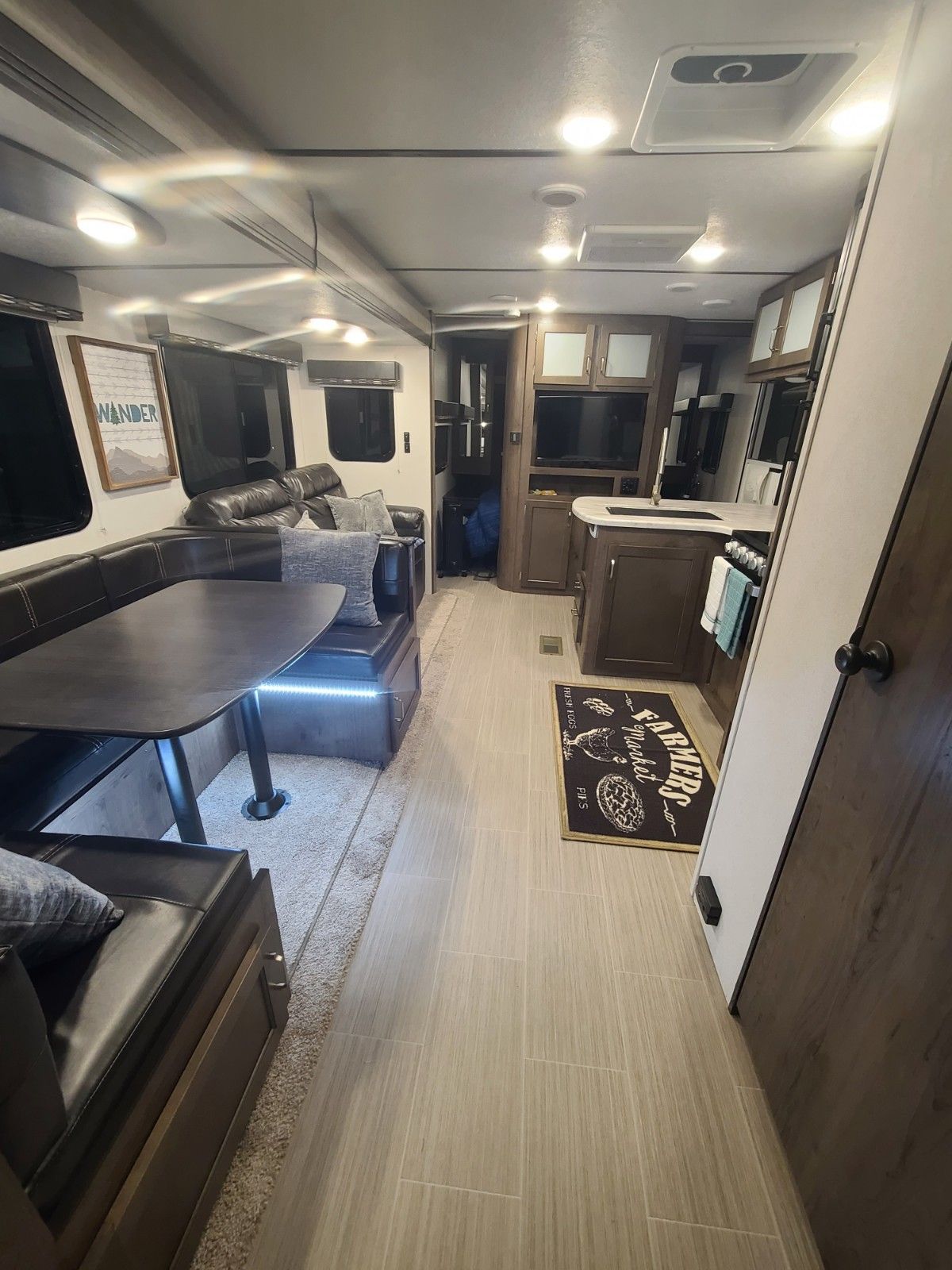 Photo 14 - 2020 Keystone Rv Travel Trailer rental photo 16