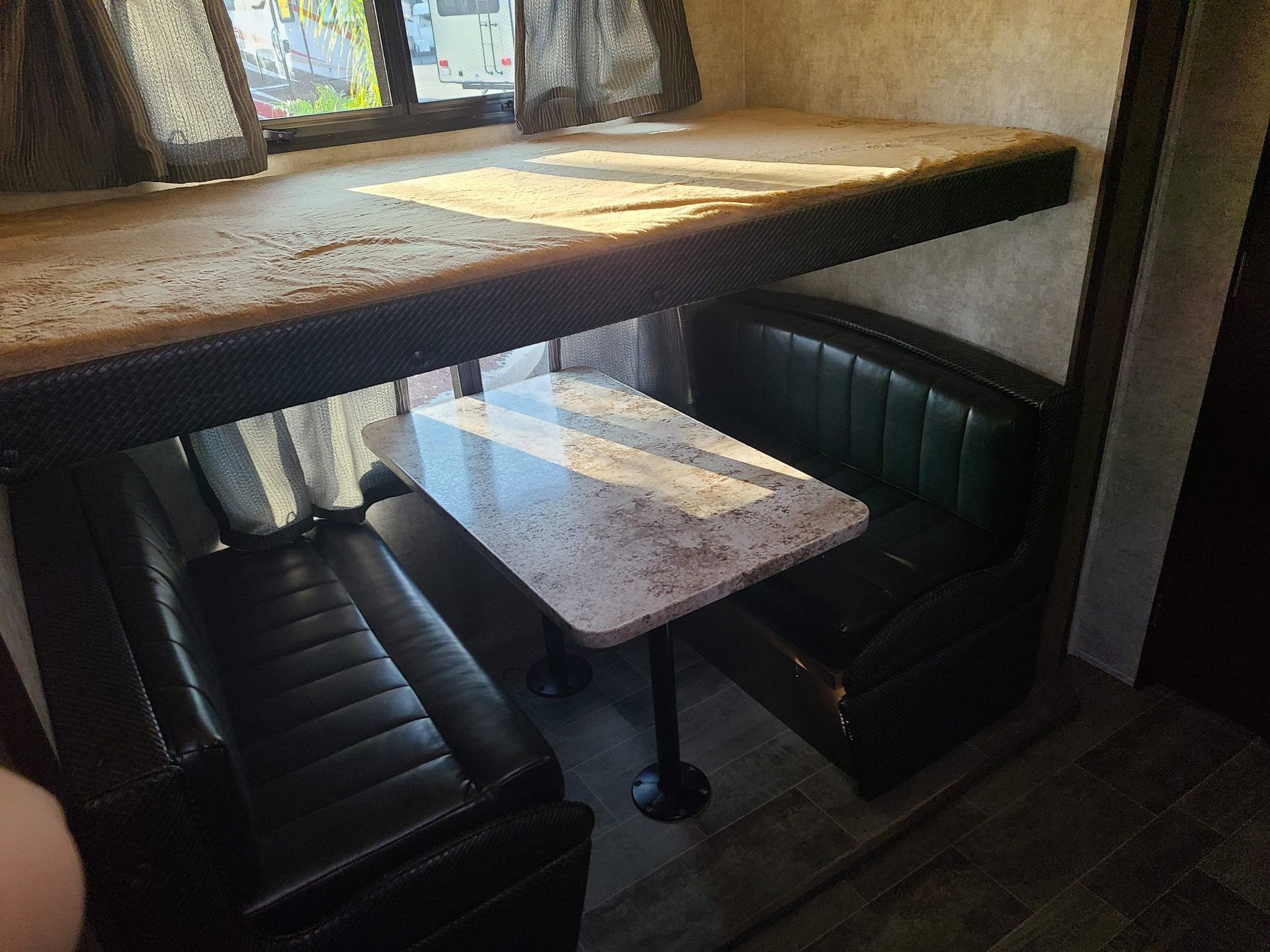 Photo 12 - 2018 Highland Rv Travel Trailer rental photo 14