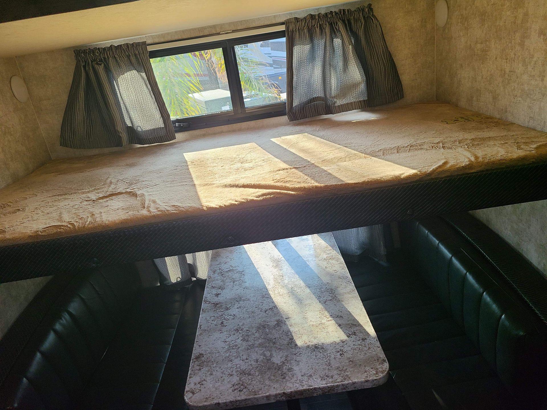 Photo 15 - 2018 Highland Rv Travel Trailer rental photo 17
