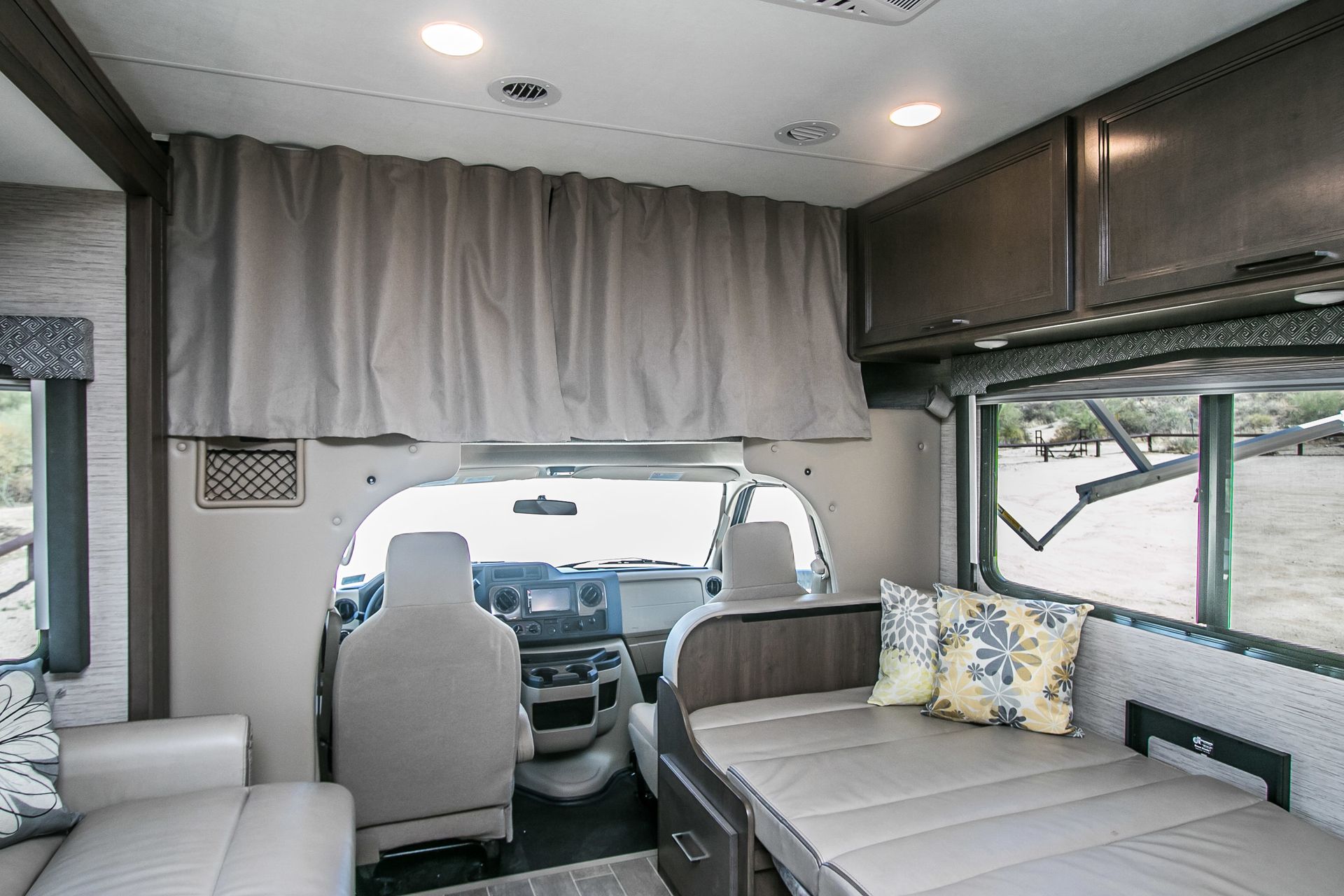Photo 2 - 2022 Thor Class C Motorhome rental photo 26