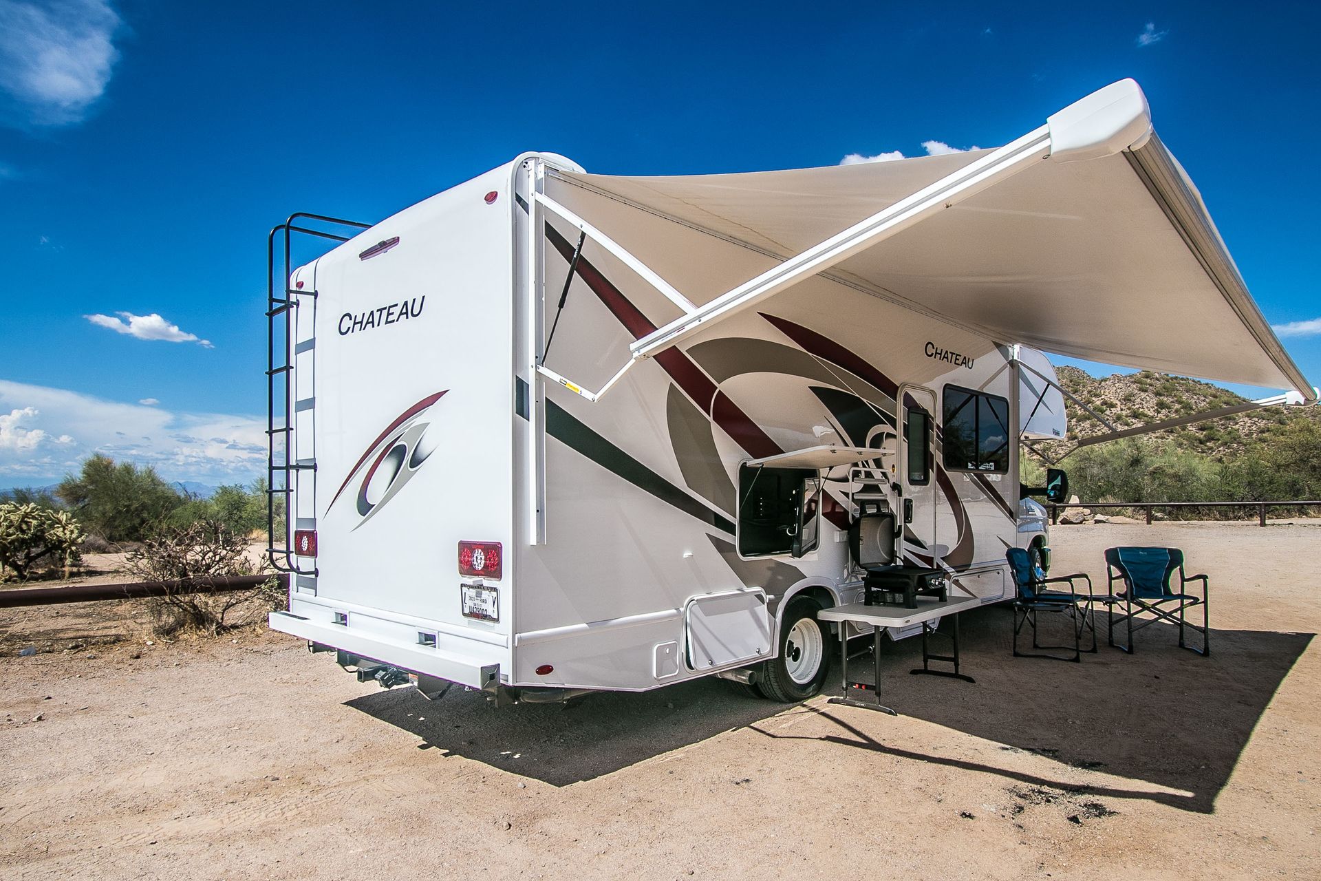 Photo 2 - 2022 Thor Class C Motorhome rental photo 28