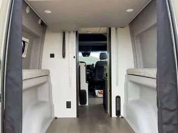 Photo 7 - 2018 Thor Motor Coach Class A Motorhome rental photo 9