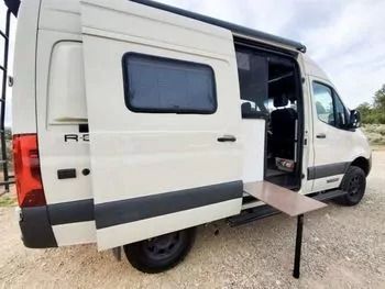 Photo 11 - 2018 Thor Motor Coach Class A Motorhome rental photo 13