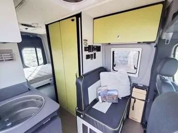 Photo 12 - 2018 Thor Motor Coach Class A Motorhome rental photo 14