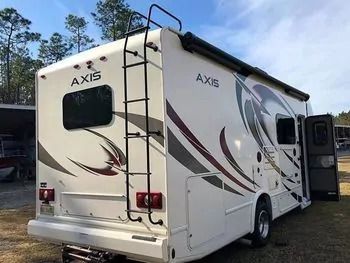 Photo 26 - 2018 Thor Motor Coach Class A Motorhome rental photo 28