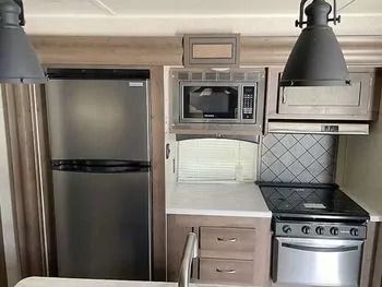 Photo 6 - 2019 Palomino Travel Trailer rental photo 8