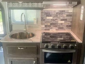 Photo 4 - 2021 Gulf Stream Class C Motorhome rental photo 6