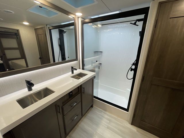 Photo 2 - 2022 Grand Design Fifth Wheel rental photo 20