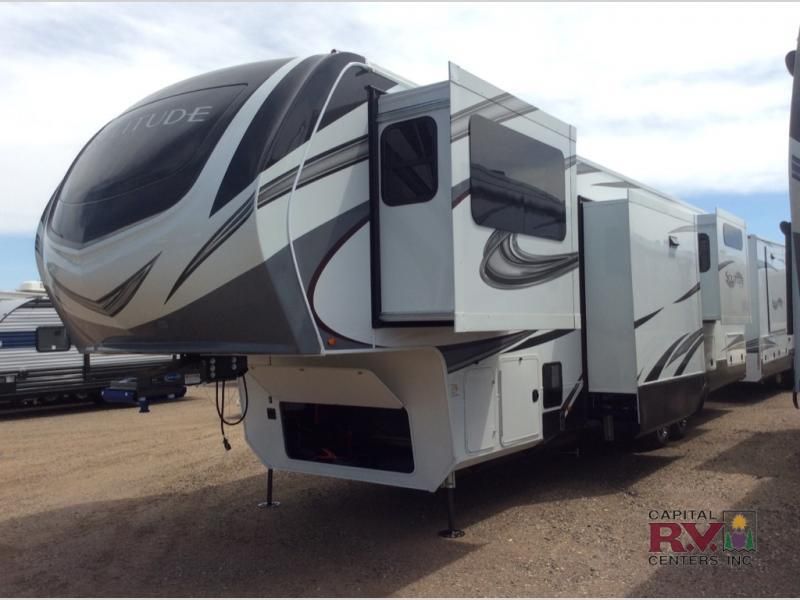 Photo 2 - 2022 Grand Design Fifth Wheel rental photo 23