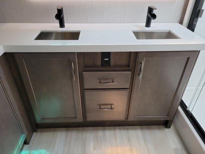 Photo 2 - 2022 Grand Design Fifth Wheel rental photo 24