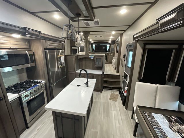 Photo 3 - 2022 Grand Design Fifth Wheel rental photo 28