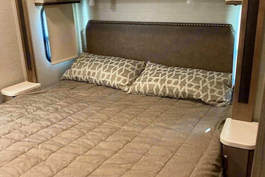 Photo 12 - 2020 Jayco Class A Motorhome rental photo 14