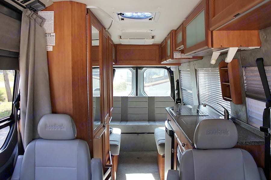 Photo 7 - 2020 Mercedes-Benz Class B Motorhome rental photo 9