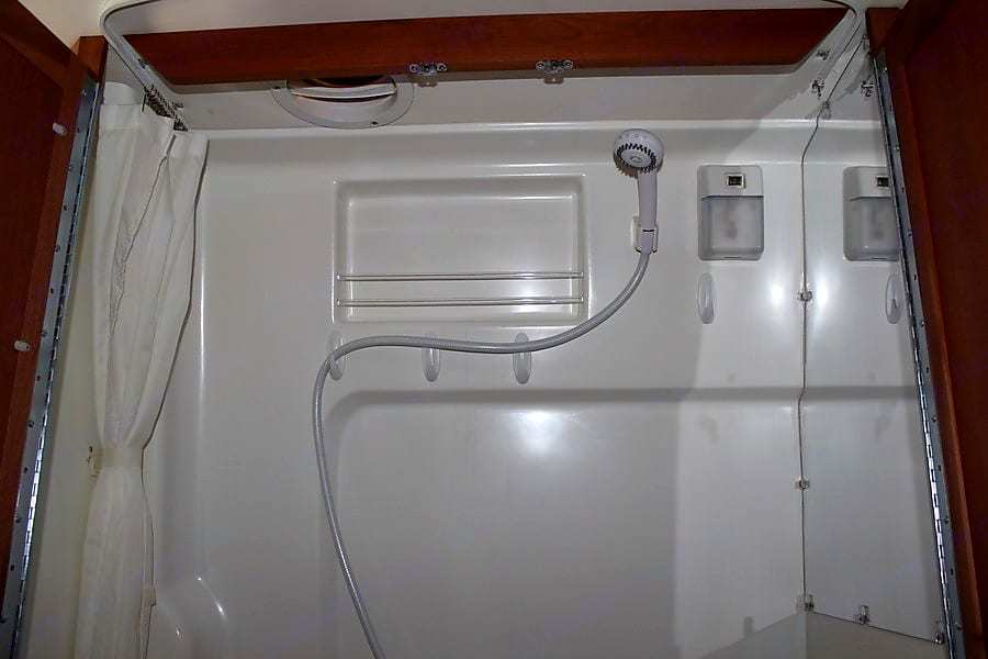 Photo 10 - 2020 Mercedes-Benz Class B Motorhome rental photo 12