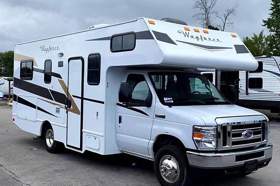 Photo 12 - 2021 Tiffin Class C Motorhome rental photo 14