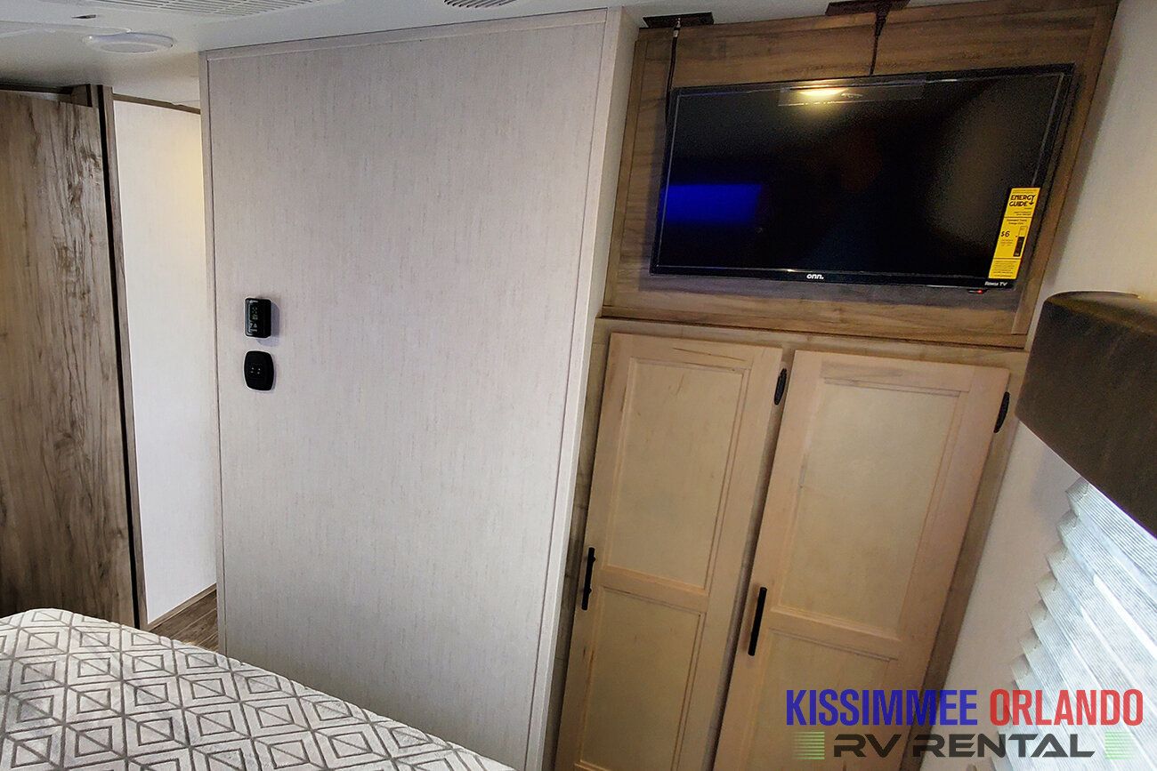 Photo 9 - 2021 Forest River Fifth Wheel rental photo 11